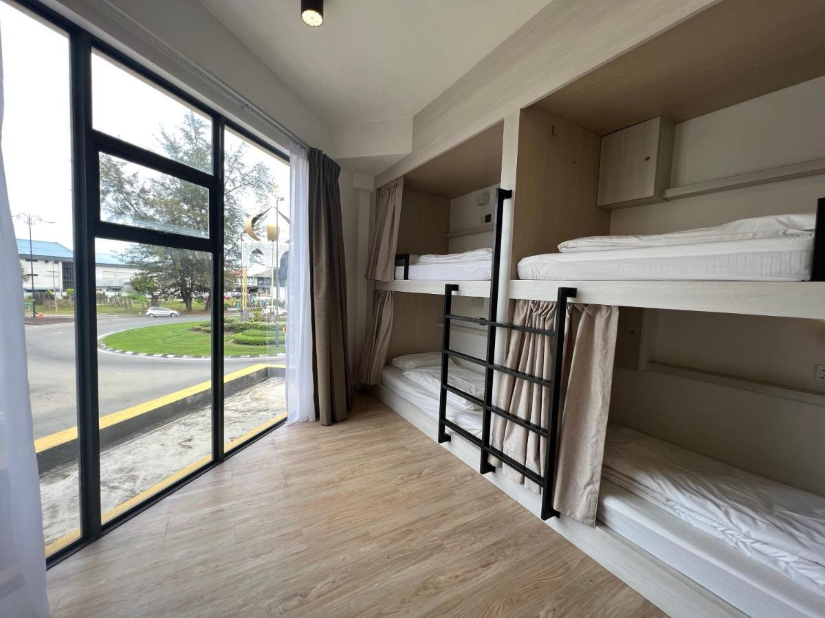 Bulatan Hostel Tanjong Aru Buitenkant foto